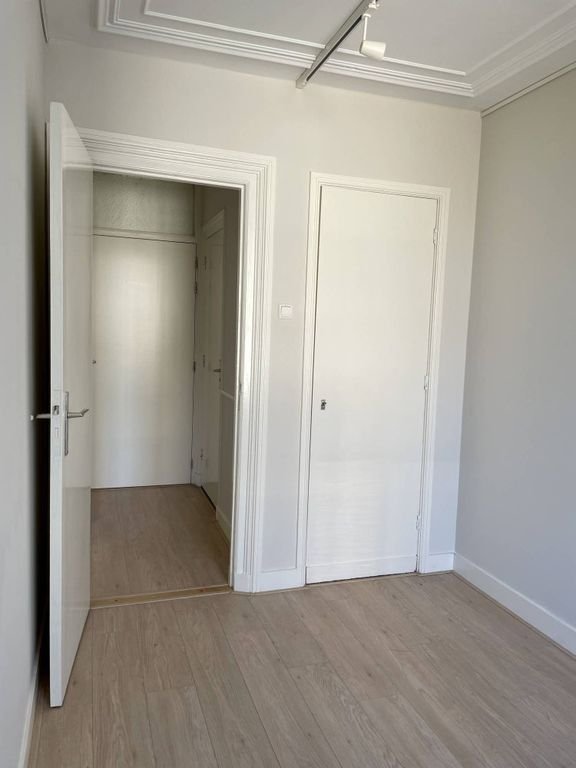 Luxury 2-Bedroom Apartment near Erasmus MC - Image 8