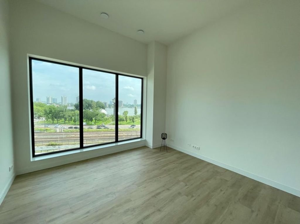 New apartment with views over the Maas - Image 2
