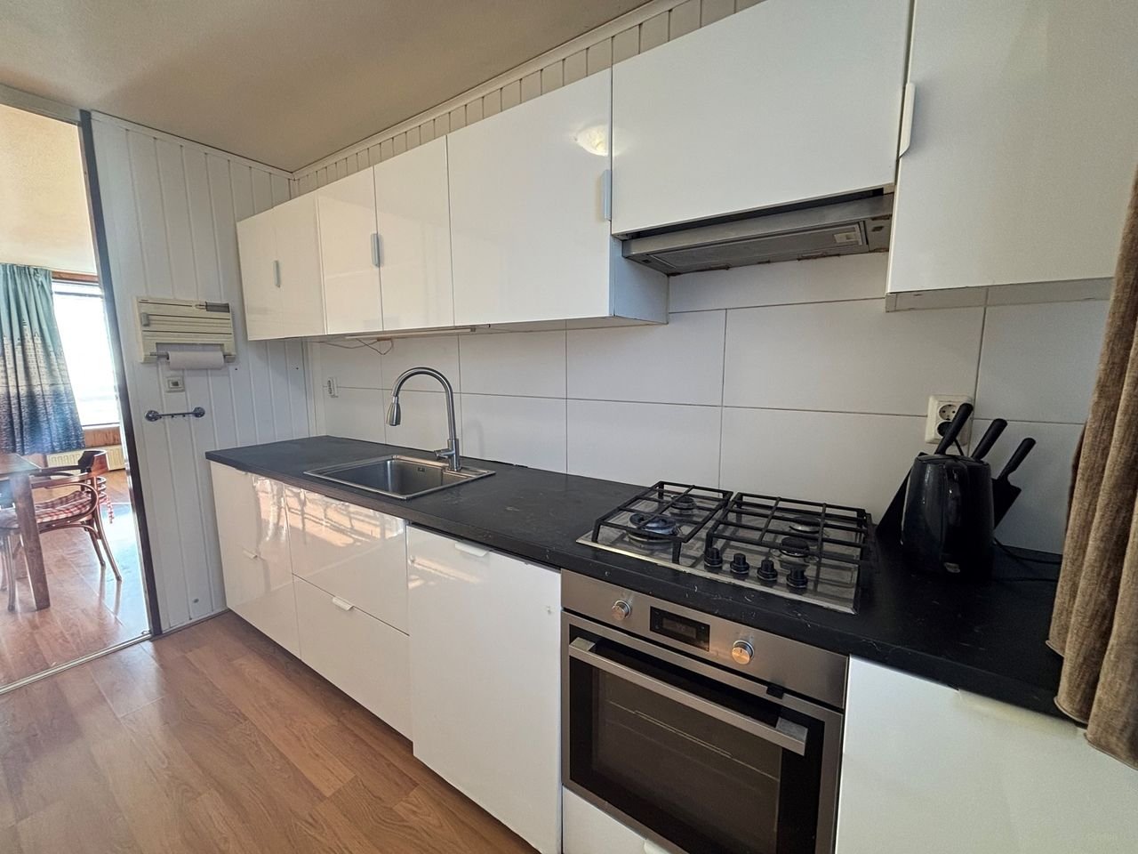 Spacious family home in Waardhuizen with sunny garden - Image 11