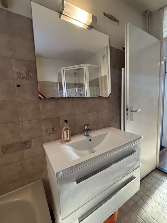 Spacious family home in Waardhuizen with sunny garden - Image 20