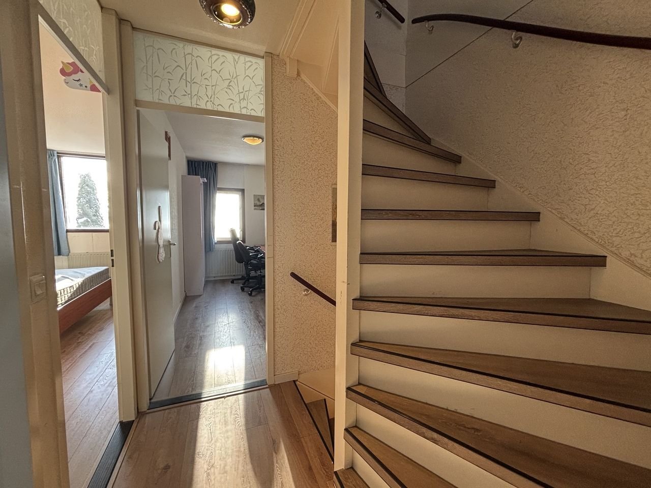 Spacious family home in Waardhuizen with sunny garden - Image 22