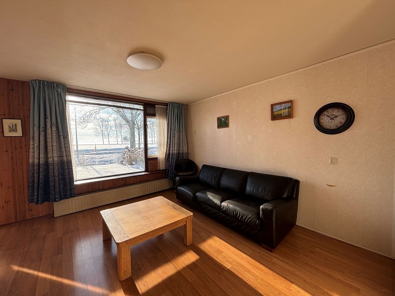 Spacious family home in Waardhuizen with sunny garden - Image 5