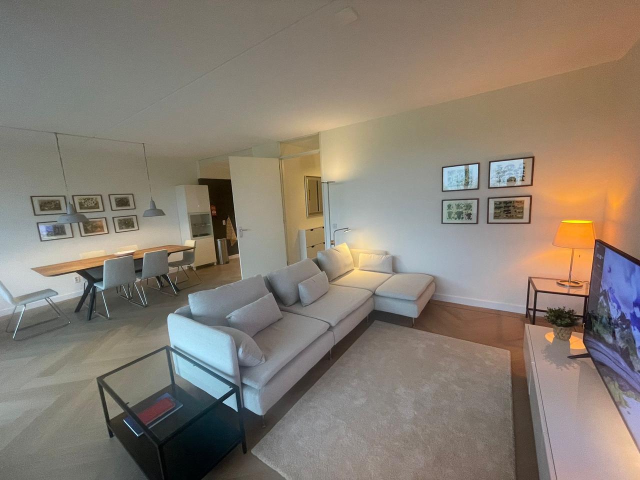 Gemeubileerd 3-kamerappartement met balkon - Afbeelding 3