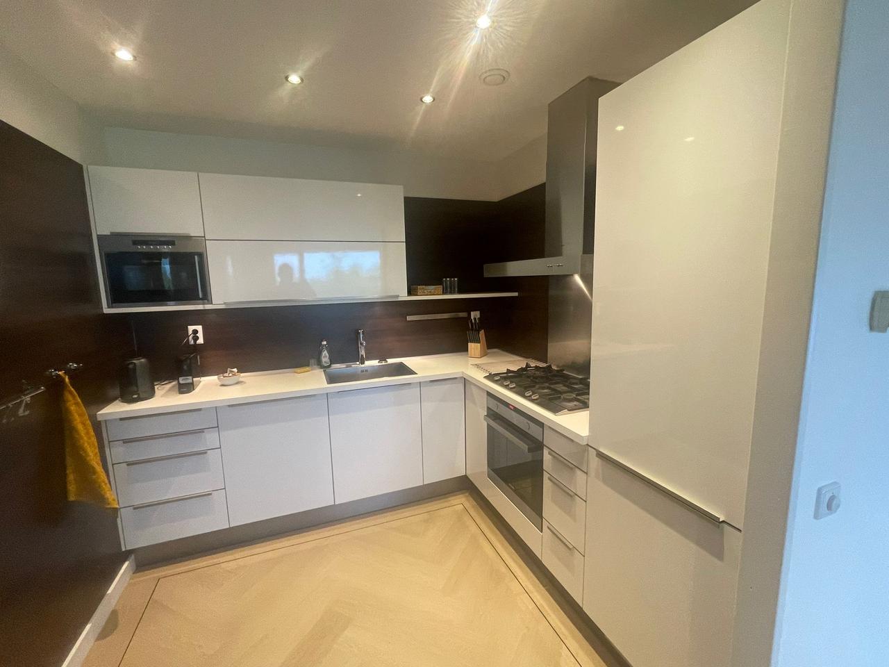 Gemeubileerd 3-kamerappartement met balkon - Afbeelding 6
