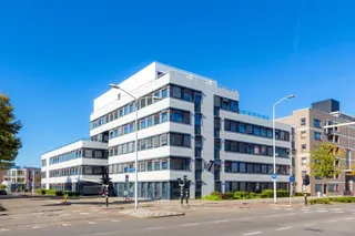 Gemeubileerde studio met terras in Boschdijk