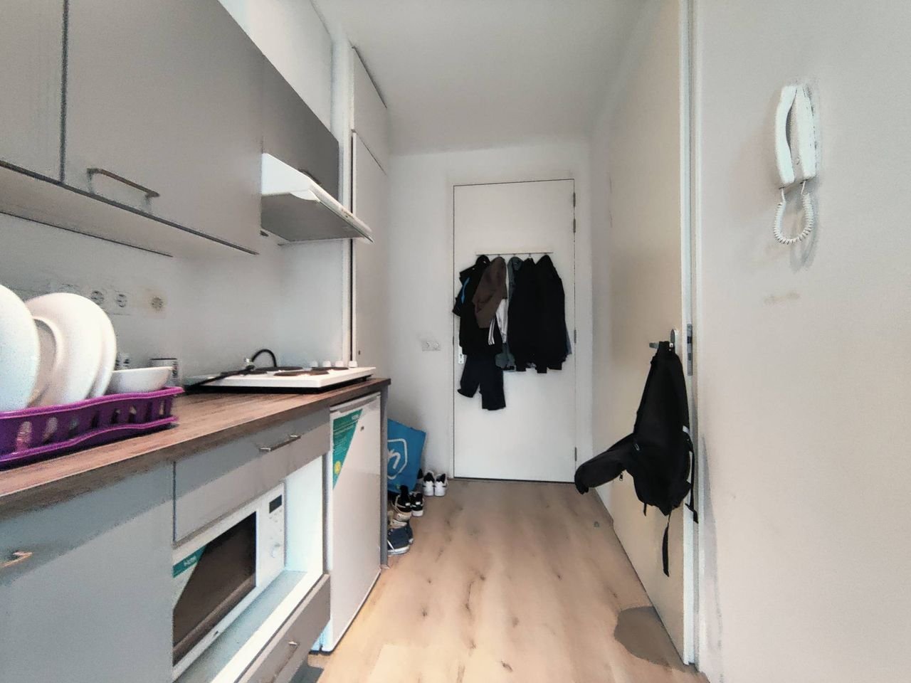 Gemeubileerde studio met terras in Boschdijk - Afbeelding 8