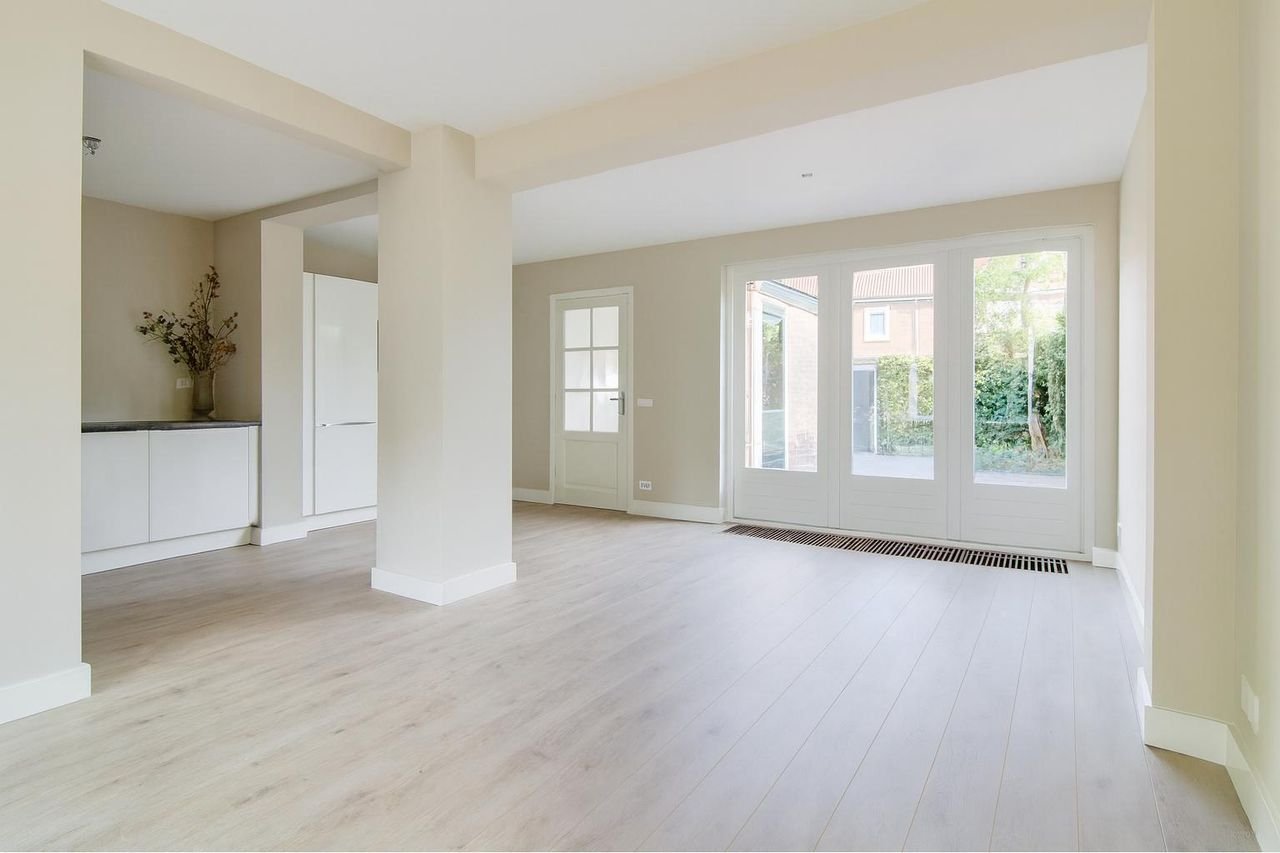 Modern huis in Laren met riante tuin - Afbeelding 1