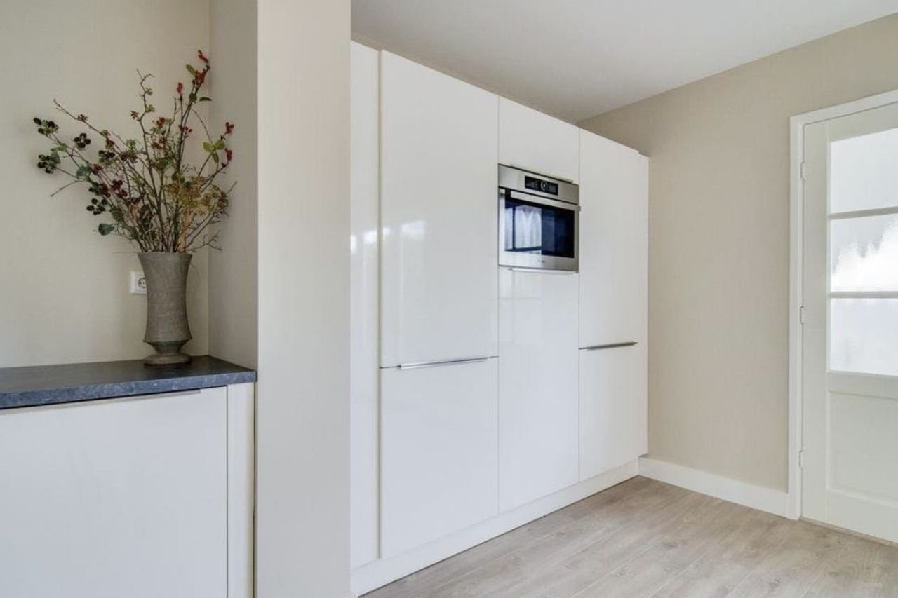 Modern huis in Laren met riante tuin - Afbeelding 8