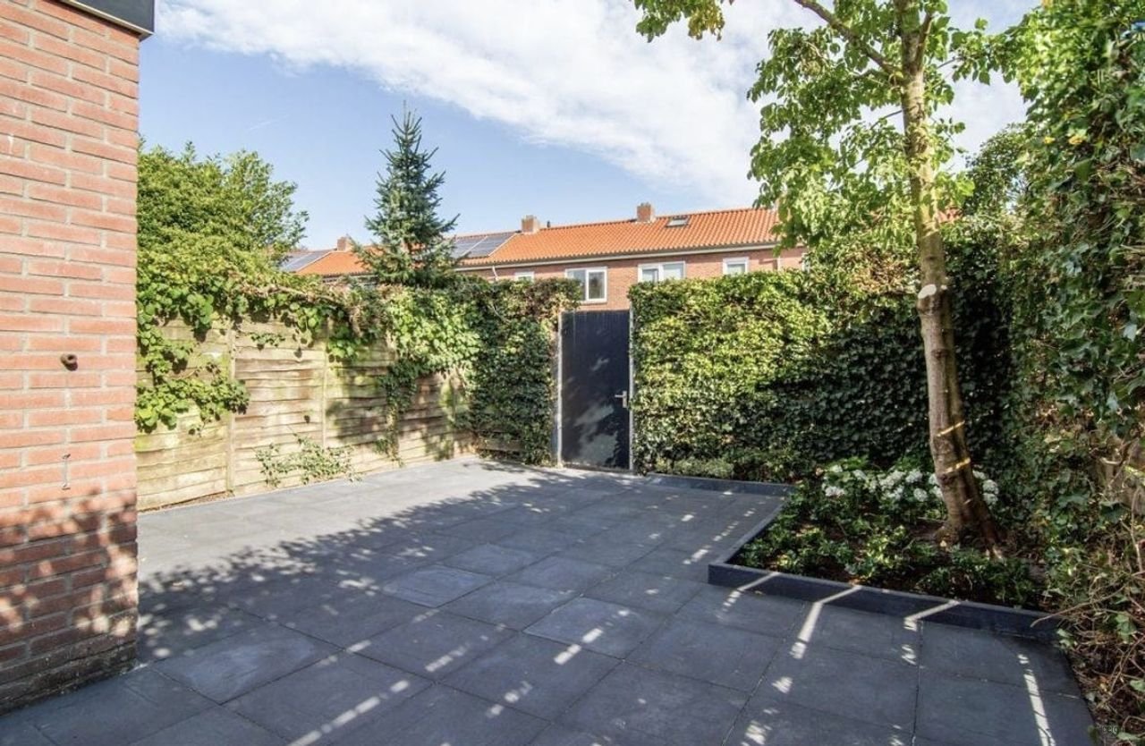 Modern huis in Laren met riante tuin - Afbeelding 9