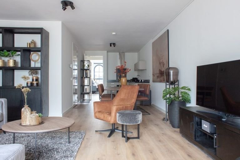 Houthaven: 94m² met balkon en parking - Afbeelding 9