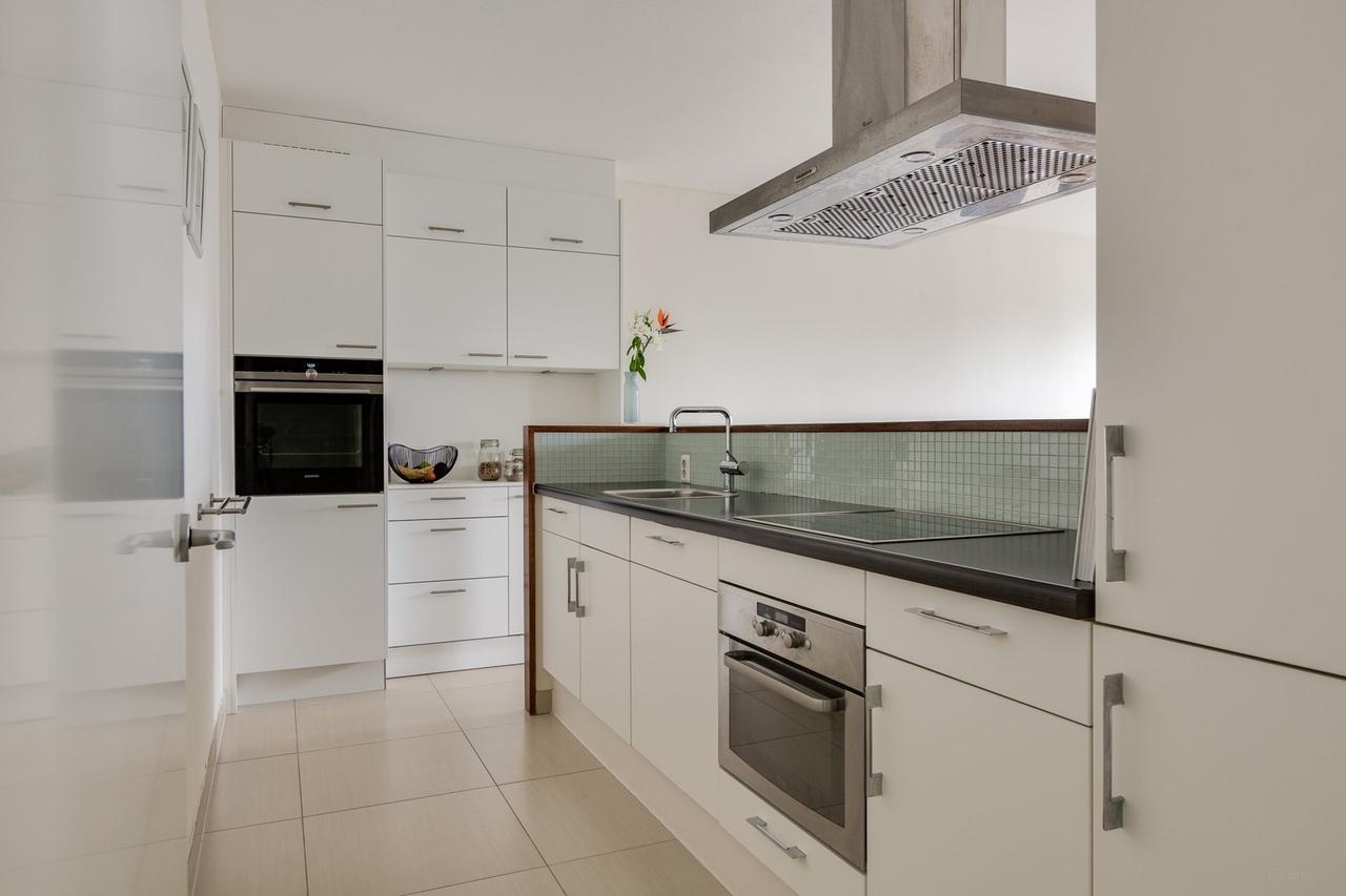 Gemeubileerd appartement met tuin - Afbeelding 3