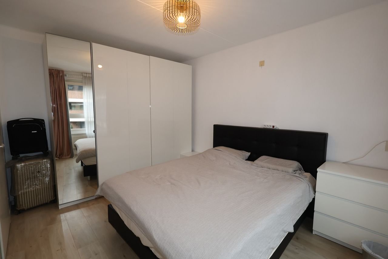 Gemeubileerd wonen op de Blaak met balkon - Afbeelding 7