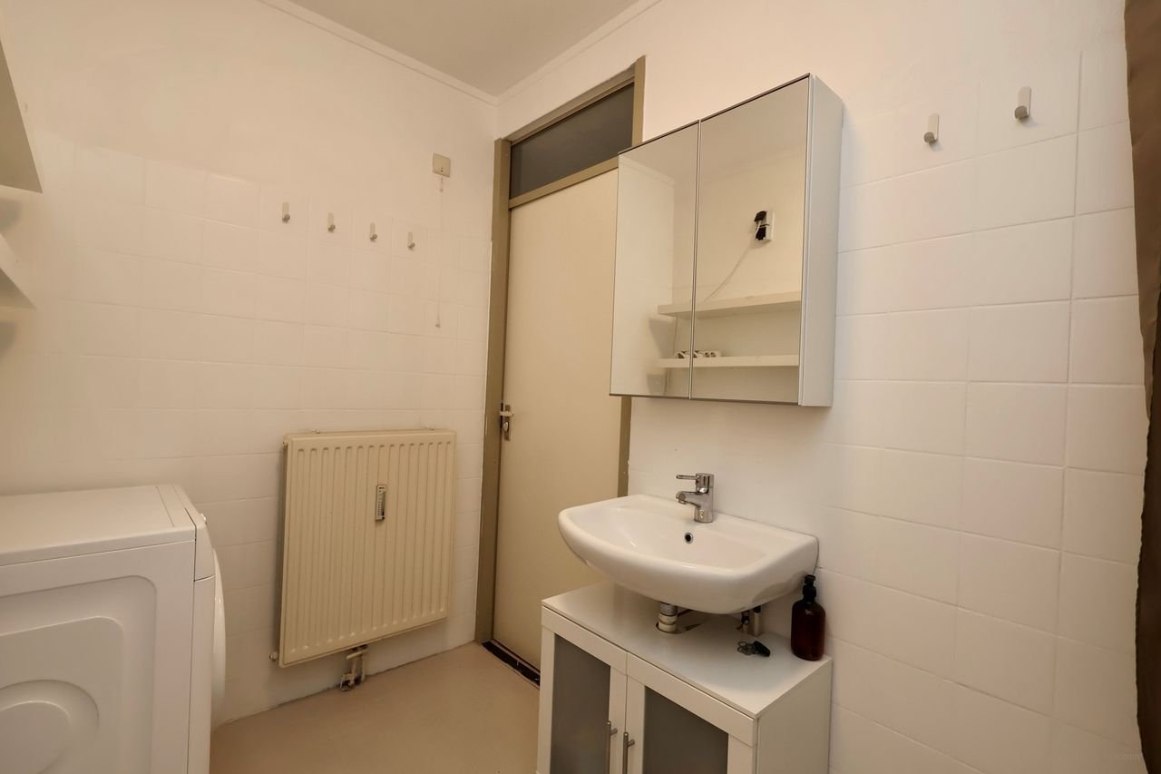 Gemeubileerd wonen op de Blaak met balkon - Afbeelding 11