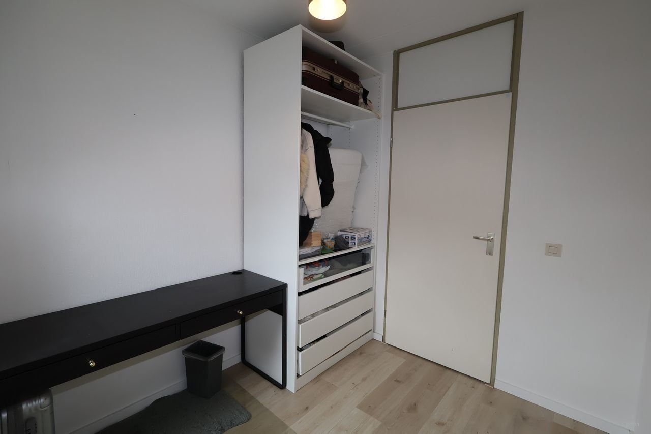 Gemeubileerd wonen op de Blaak met balkon - Afbeelding 9