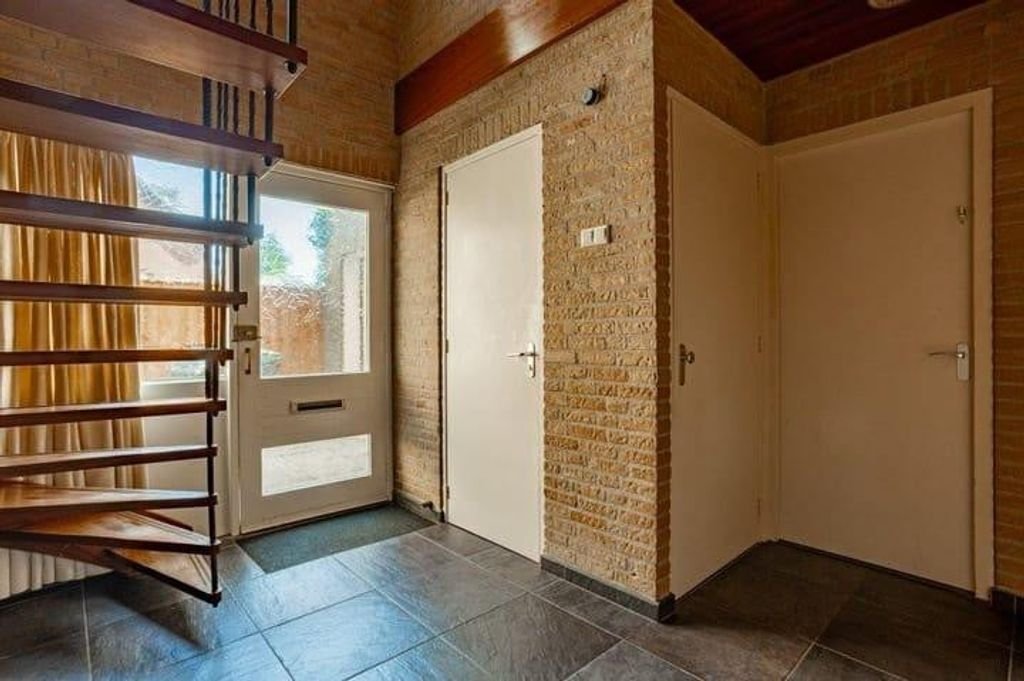 Vrijstaande woning met garage en tuin in Hilvarenbeek - Afbeelding 2