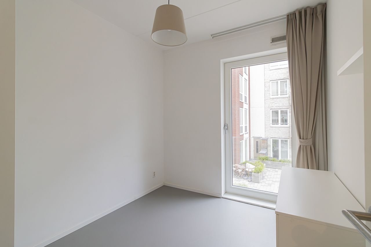 Bright 2-bedroom apartment Holland Park - Image 10