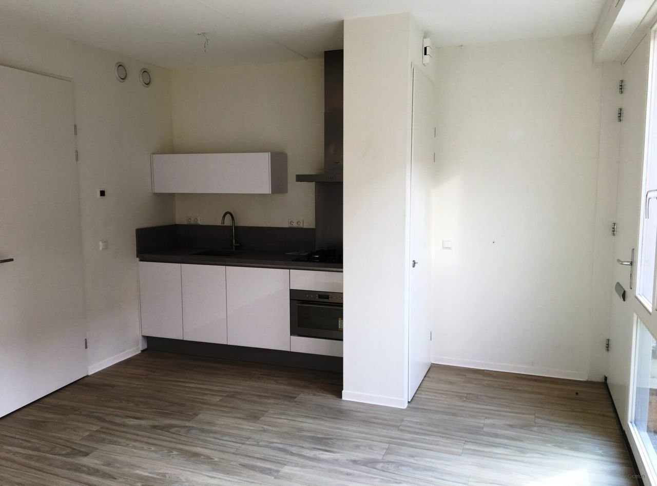 Stadswoning met eigen parkeerplaats bij station - Afbeelding 3