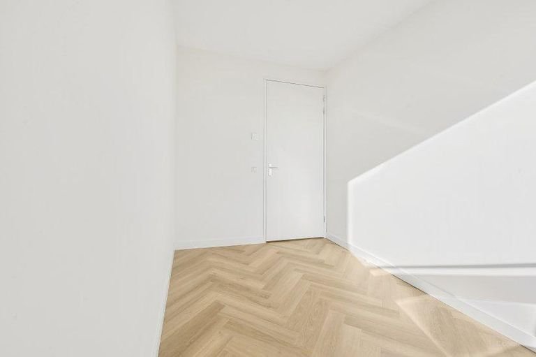 Licht appartement met garage en balkon - Afbeelding 9