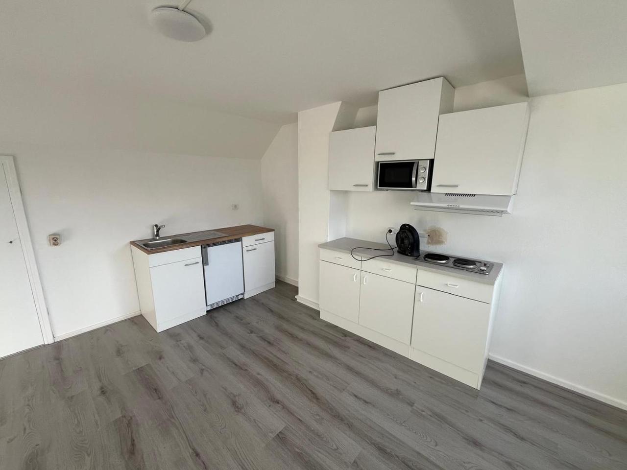 Semi-studio with private kitchen in Tilburg - Image 3