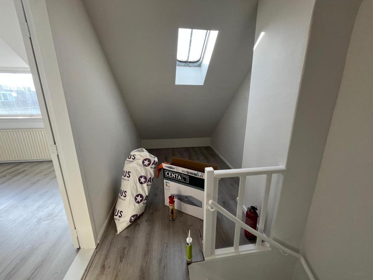Semi-studio with private kitchen in Tilburg - Image 7