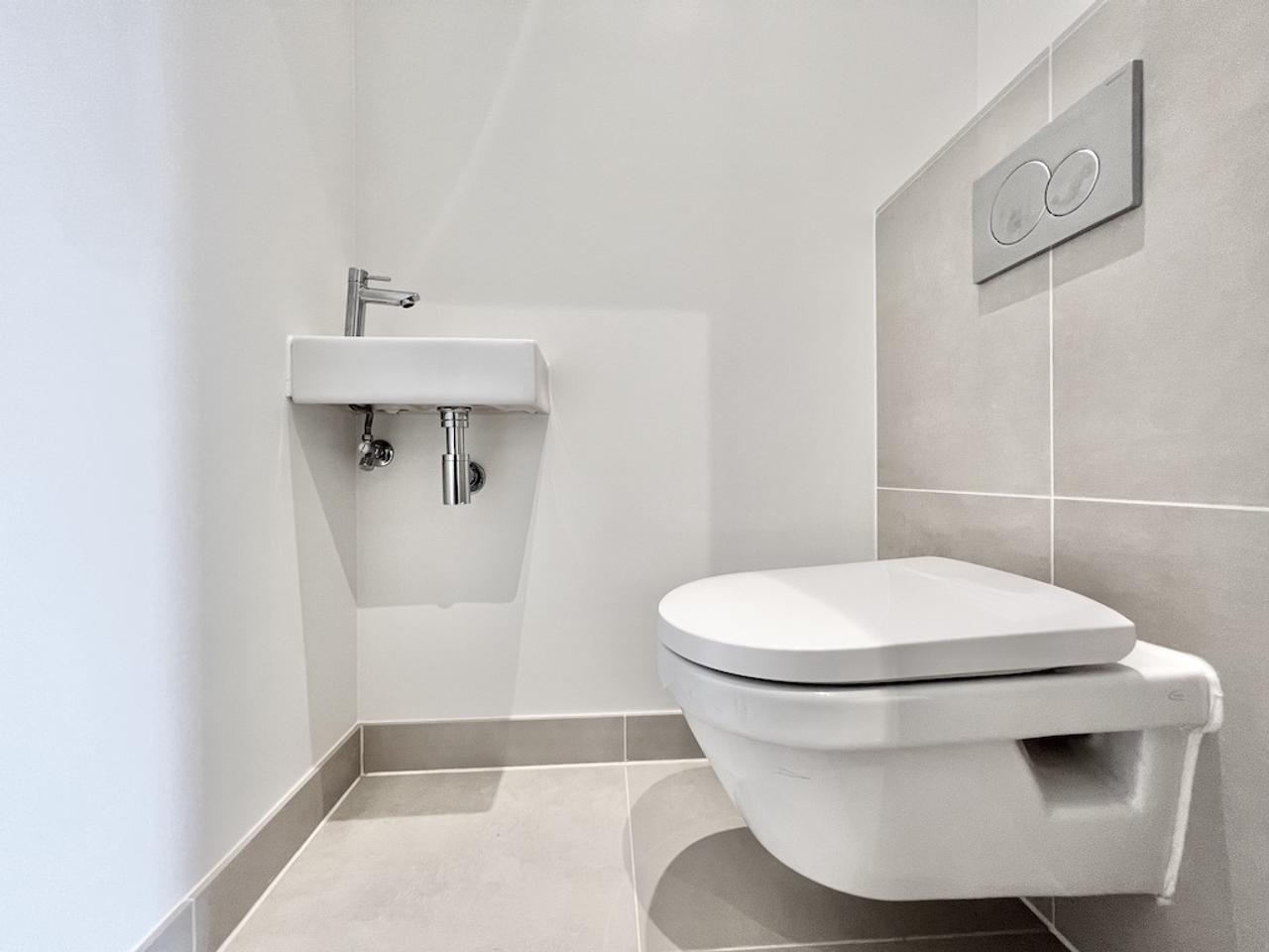Apartment with Roof Terrace in Oud-West - Image 14