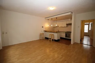 Lichte woning in centrum met balkon