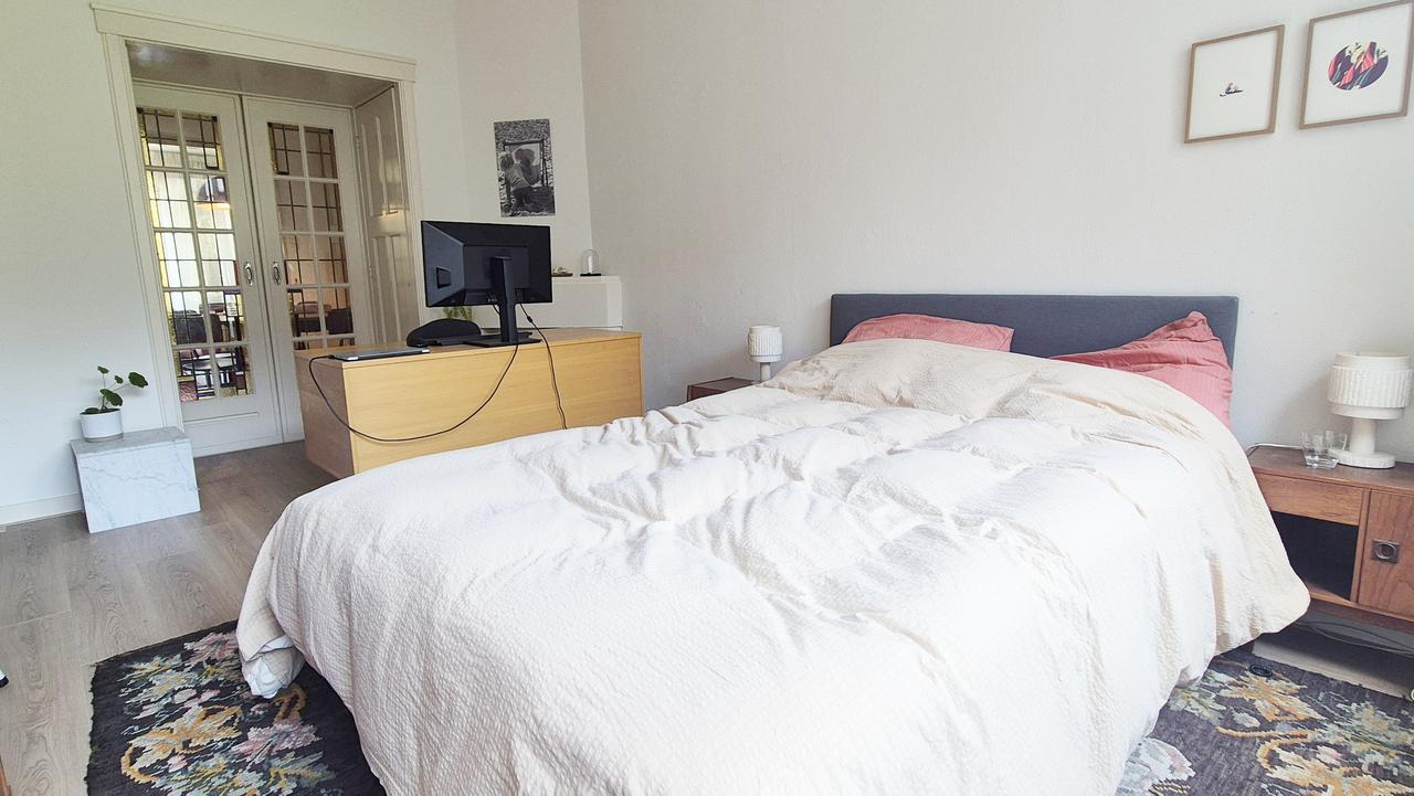 Renoveerd 2-kamerappartement aan het park - Afbeelding 7