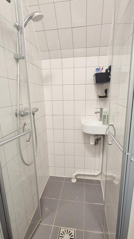 Renoveerd 2-kamerappartement aan het park - Afbeelding 10