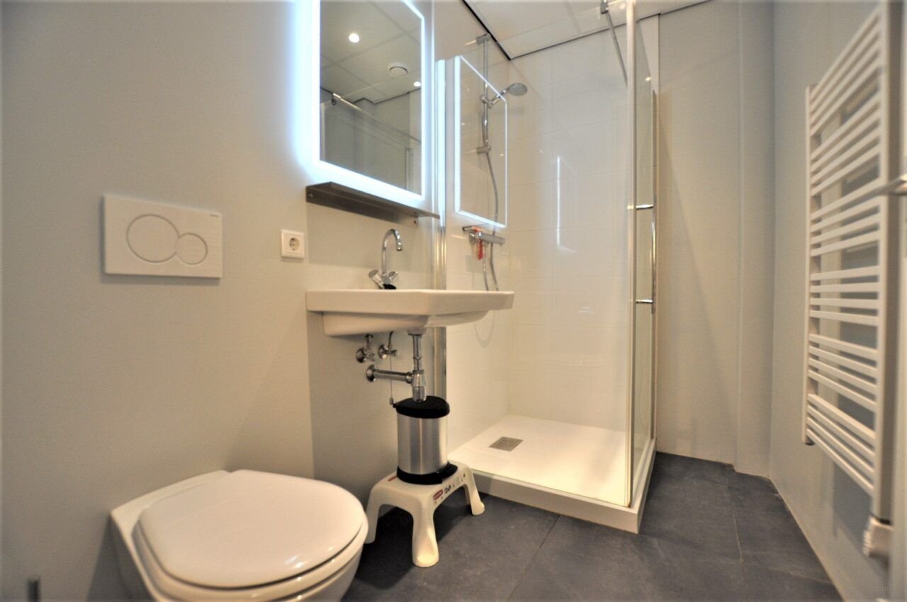 Furnished apartment with gym and roof terrace - Image 6