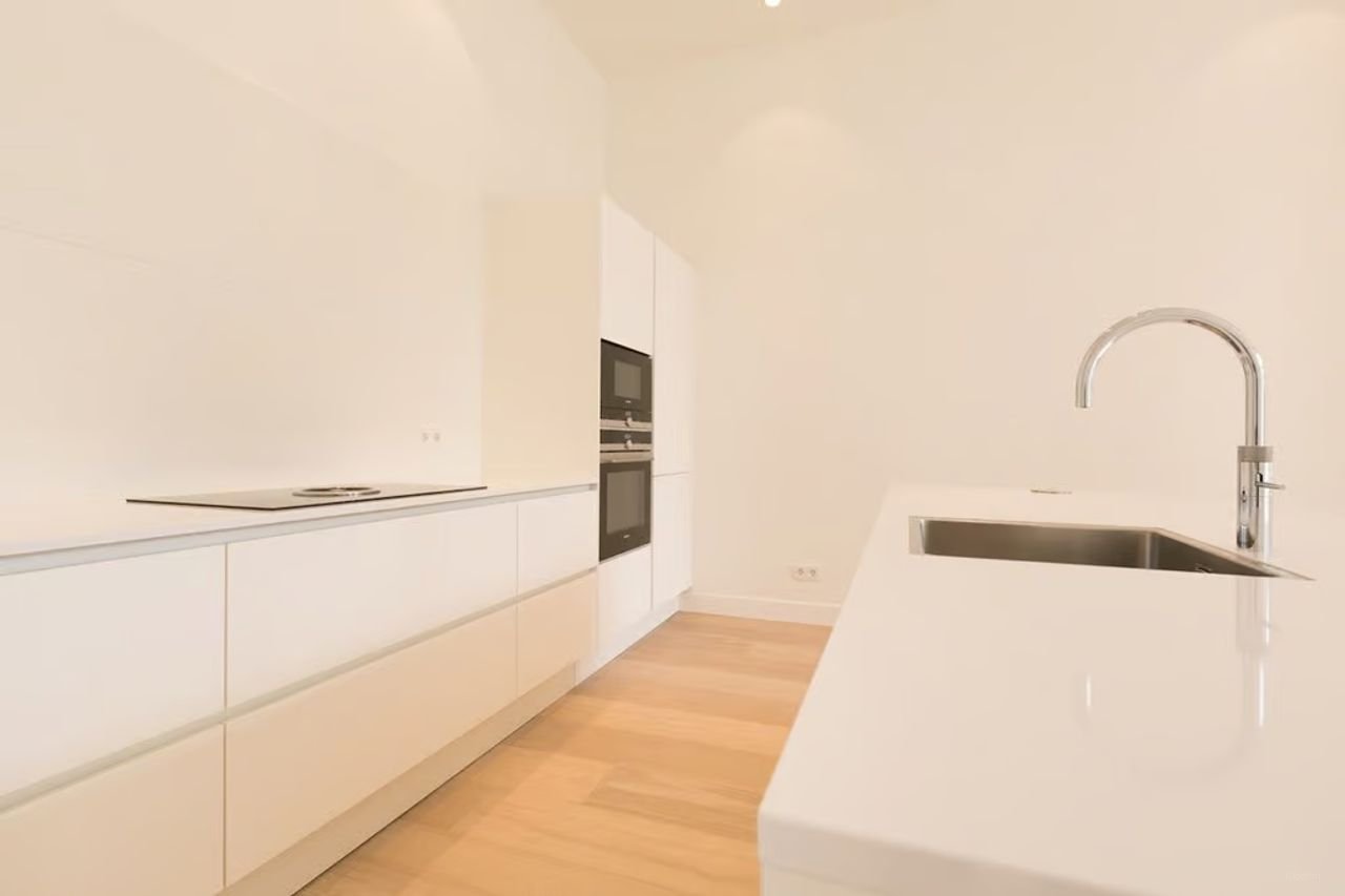 Licht appartement (113m²) met terras op zuid - Afbeelding 9