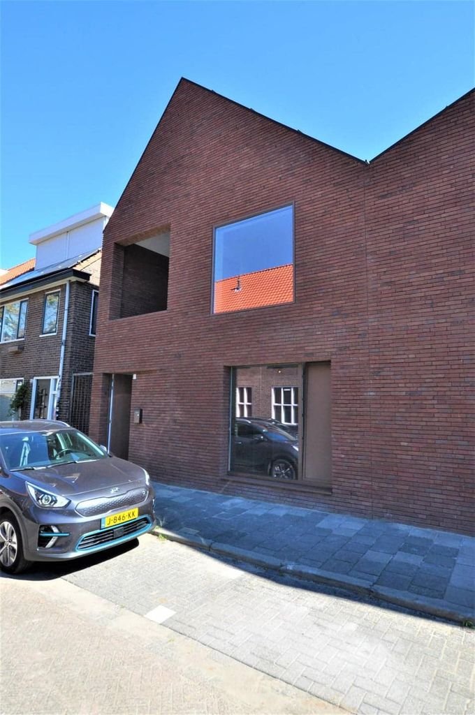 Stadswoning met balkon in Irisbuurt - Afbeelding 1