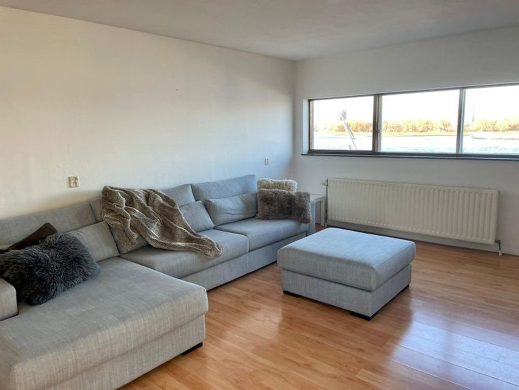 Licht 3-kamer appartement met terras - Afbeelding 3