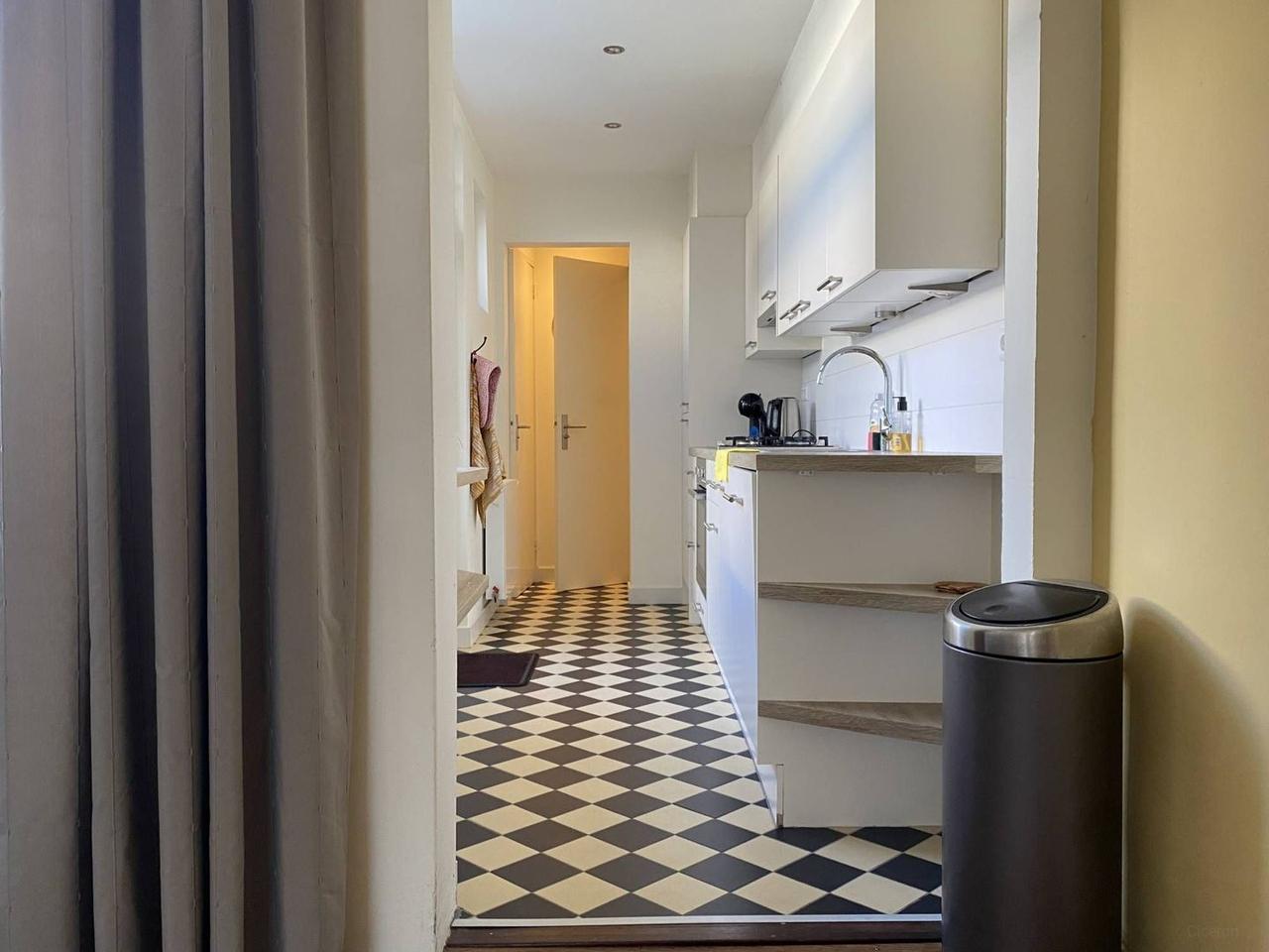 Furnished home near Wilhelminapark - Image 8