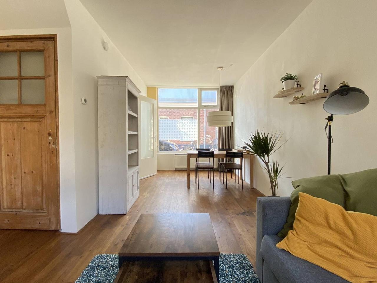 Furnished home near Wilhelminapark - Image 12
