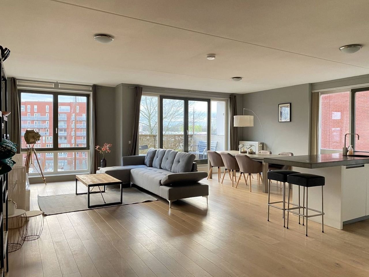 Hoekappartement aan de haven met parking - Afbeelding 3