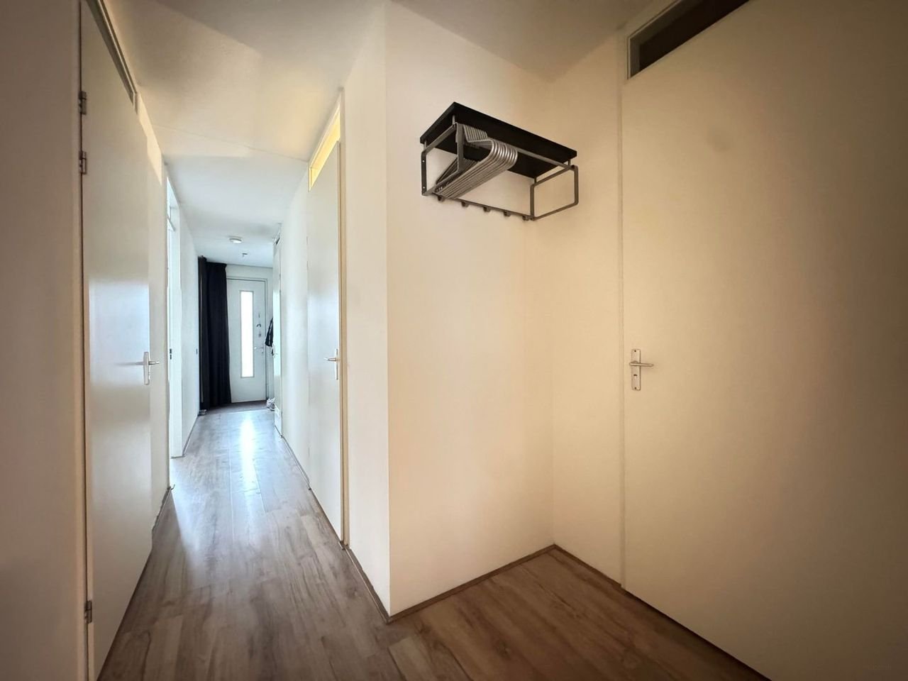 Ruim appartement (112m²) met parking - Afbeelding 5