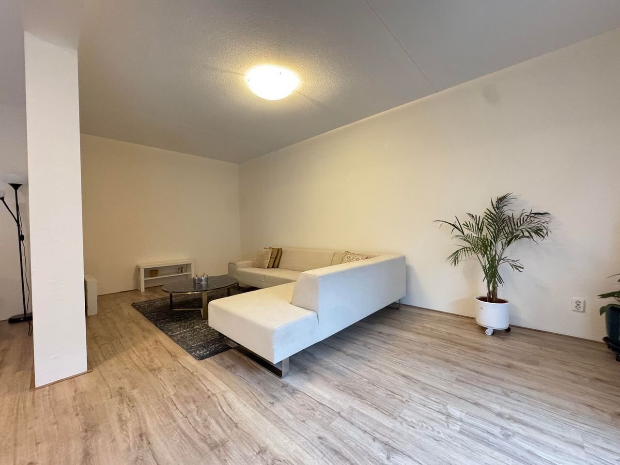 Ruim appartement (112m²) met parking - Afbeelding 8