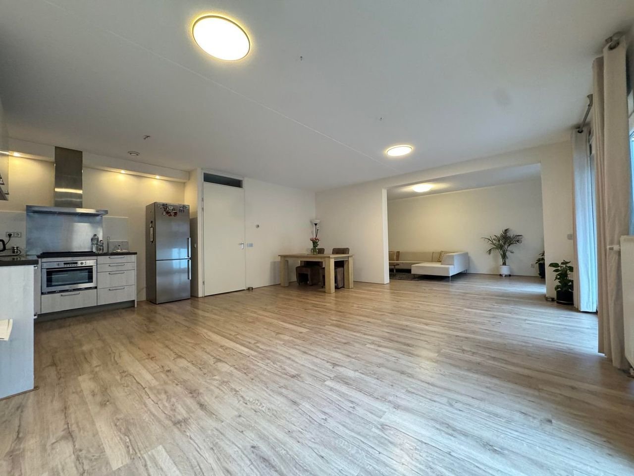 Ruim appartement (112m²) met parking - Afbeelding 11