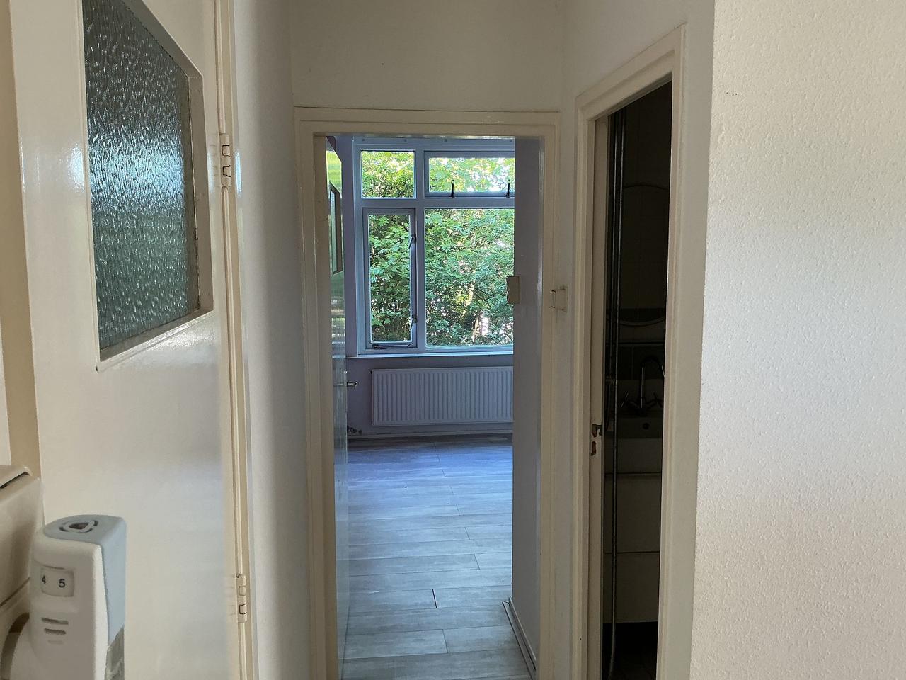 3-room apartment with balcony - Image 2
