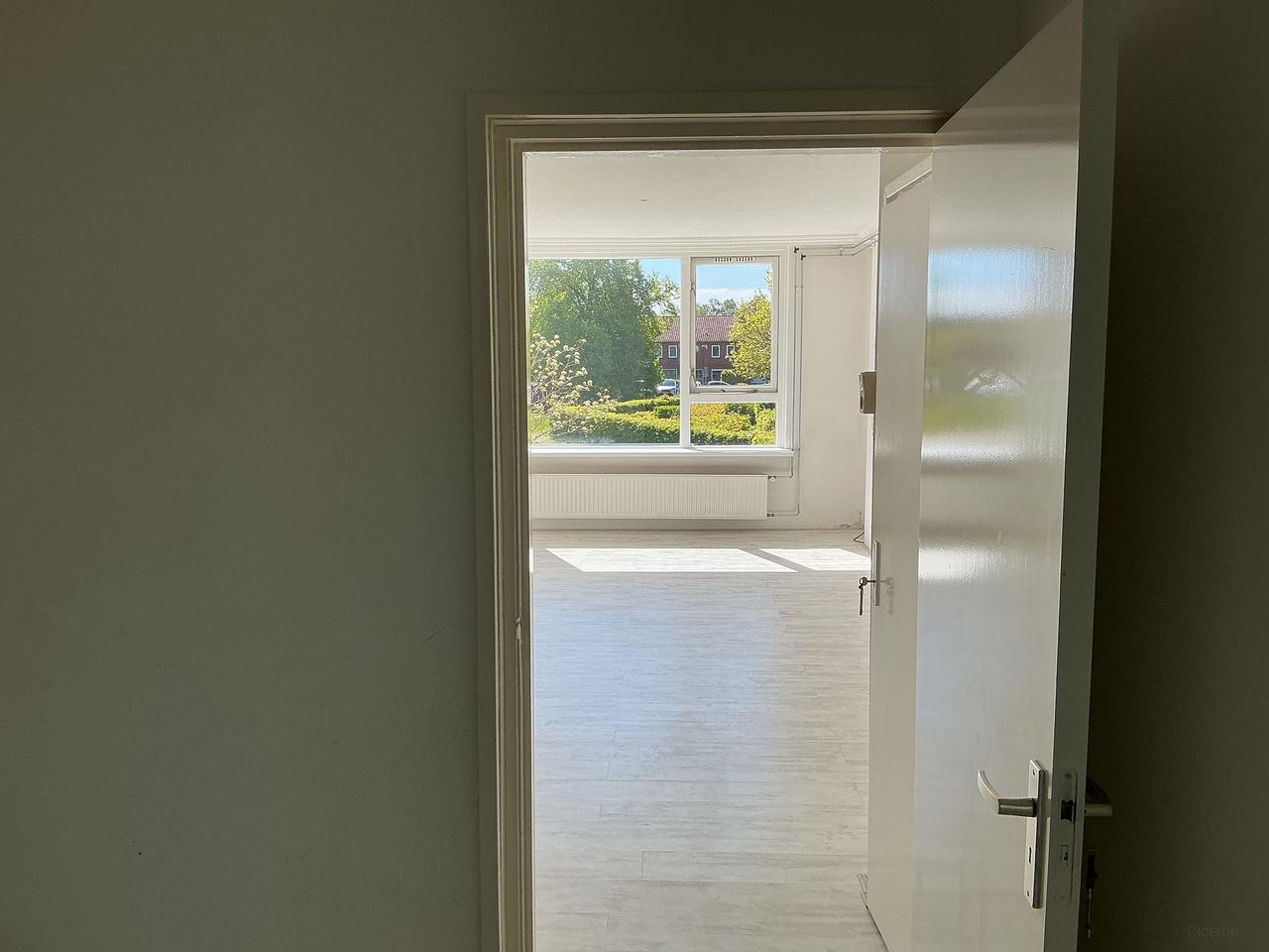 3-room apartment with balcony - Image 10
