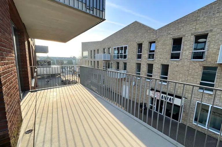 Bright 3-room apartment in Krommenie - Image 17