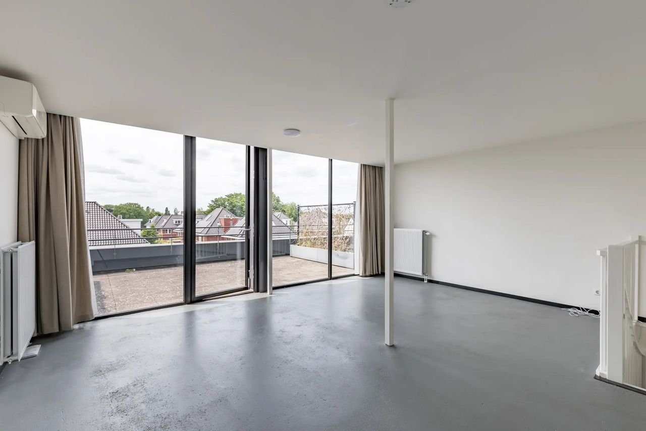 Industrial triplex on KVL site - Image 23