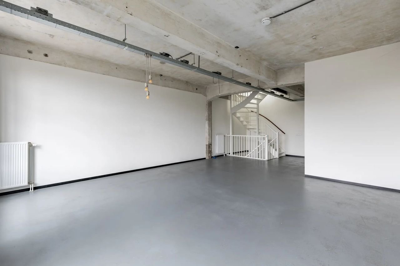 Industrial triplex on KVL site - Image 21