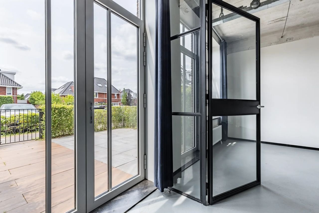 Industrial triplex on KVL site - Image 6