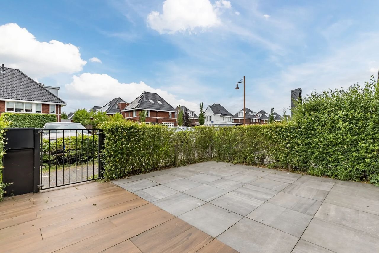 Industrial triplex on KVL site - Image 36