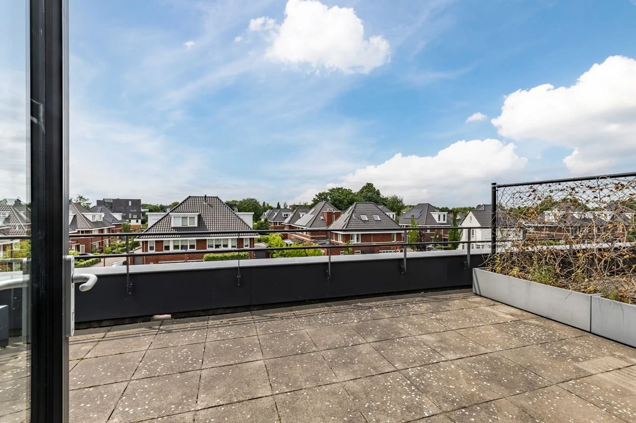 Industrial triplex on KVL site - Image 30