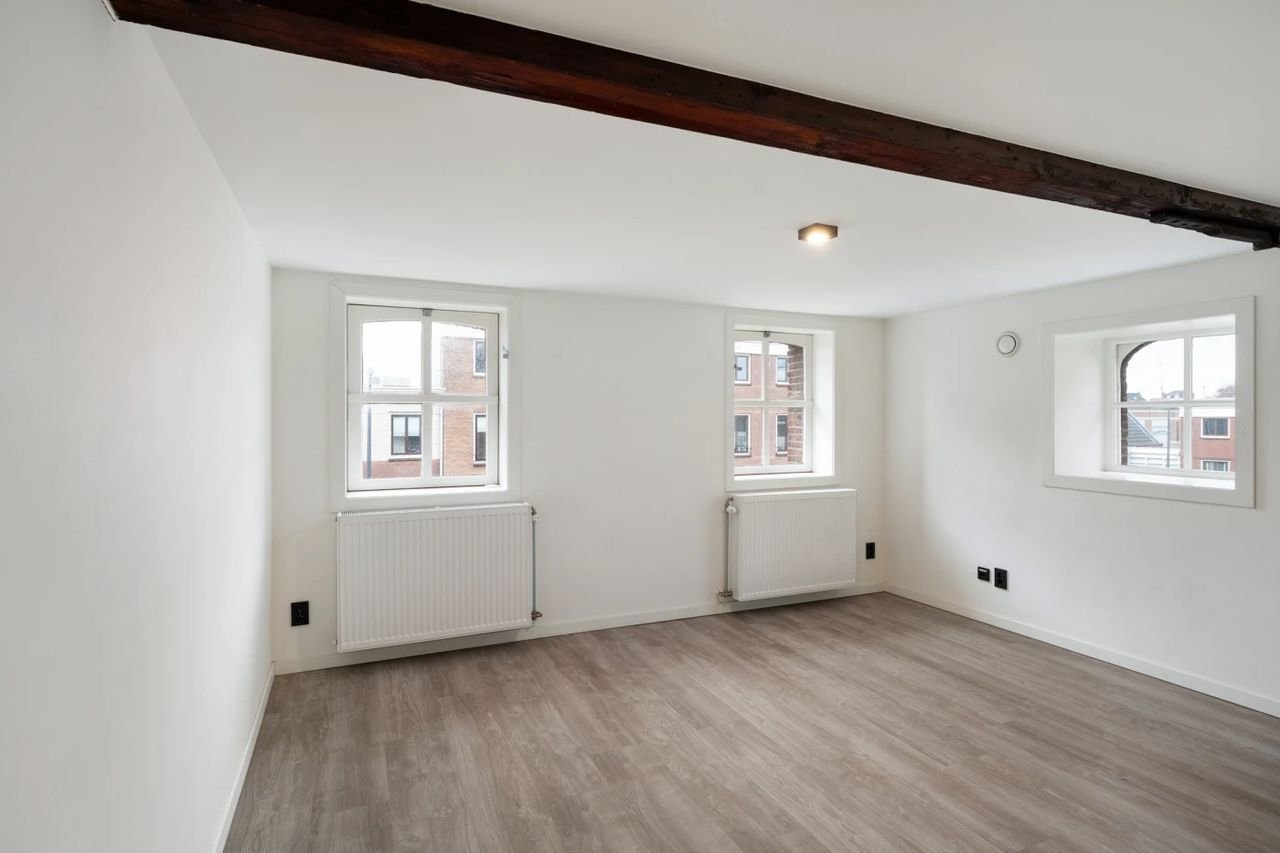 Gestoffeerd appartement van 67 m² in hartje Schiedam - Afbeelding 1