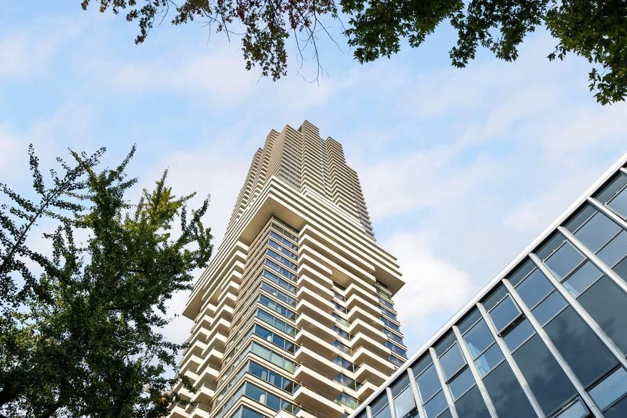 112m² wonen in The CoolTower met twee balkons - Afbeelding 1