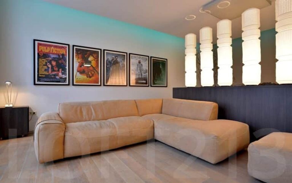 Modern loft in Eindhoven city center with private parking - Image 2