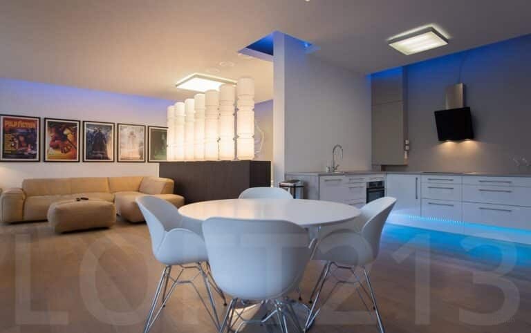 Modern loft in Eindhoven city center with private parking - Image 8